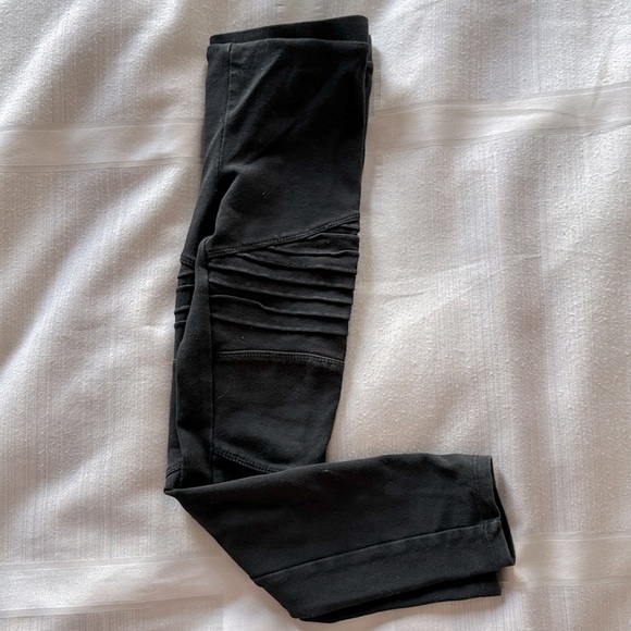 Black Leggings - Picture 1 of 3